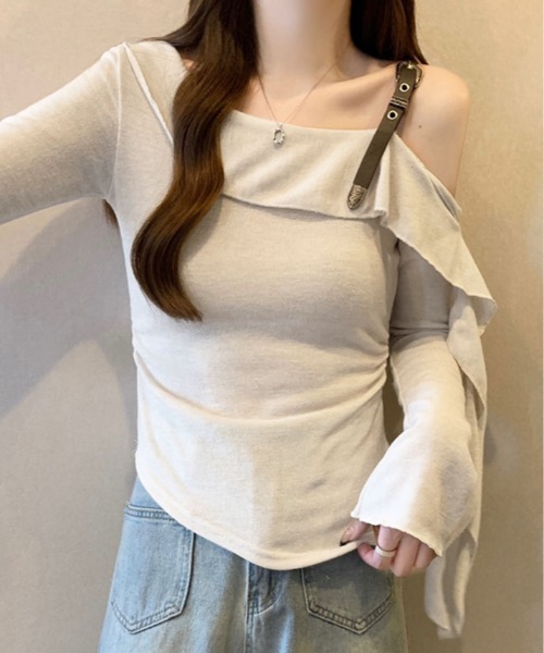 kirakiraShop(キラキラショップ)の「肩ベルト オフショルダー ニット トップス(ニット/セーター・レディース・ベージュ/チャコール/ホワイト・FREE)」の11枚目の写真
