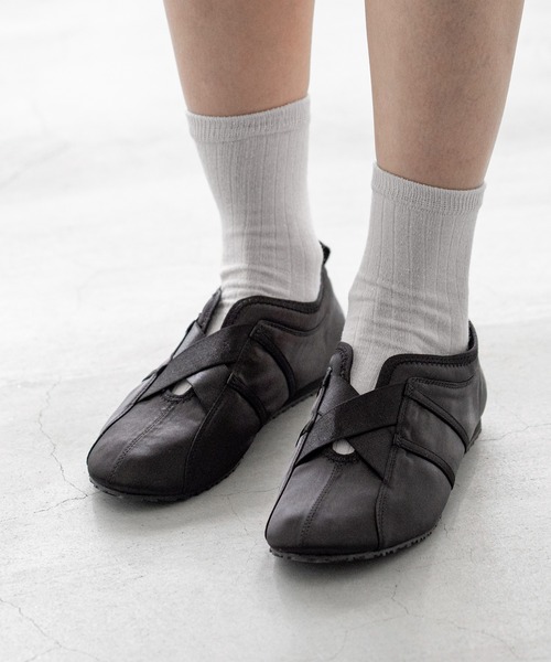 menue(メヌエ)の「クロスベルト バレエ スニーカー(スニーカー・レディース・ピンク/シルバー/ブラック・3L/LL/L/M/S/SS)」の4枚目の写真