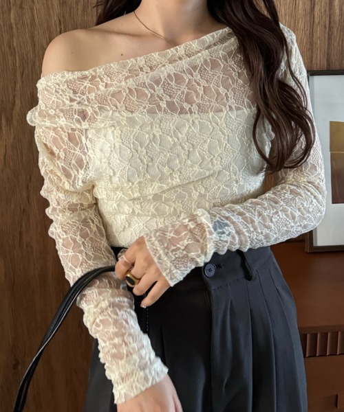 efill(エフィル)の「オフショル レース ブラウス / カットソー 【大人気商品で再販決定♪】(Tシャツ/カットソー・レディース・アイボリー・FREE)」の1枚目の写真