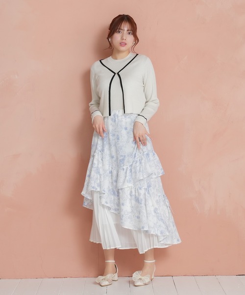 TRUDEA（トルディア）の「アシンメトリーティアードスカート（スカート・レディース・サックスブルー/ブラック/ラベンダー/ピンクベージュ/ライトグレー/ネイビー・MEDIUM）」の2枚目の写真