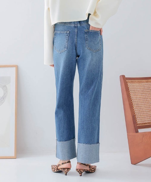 aquagarage(アクアガレージ)の「ロールアップデニムパンツ(デニムパンツ・レディース・インディゴブルー/ブルー/サックスブルー・M)」の4枚目の写真