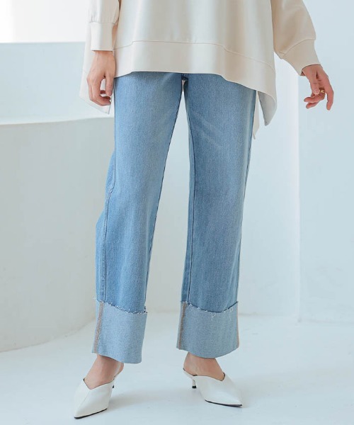 aquagarage(アクアガレージ)の「ロールアップデニムパンツ(デニムパンツ・レディース・インディゴブルー/ブルー/サックスブルー・M)」の6枚目の写真