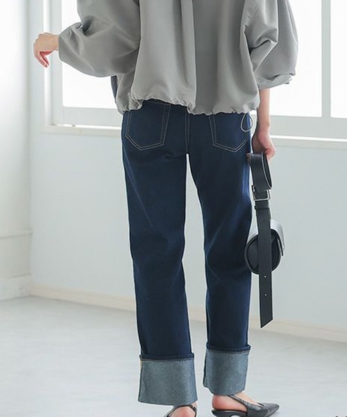 aquagarage(アクアガレージ)の「ロールアップデニムパンツ(デニムパンツ・レディース・インディゴブルー/ブルー/サックスブルー・M)」の11枚目の写真