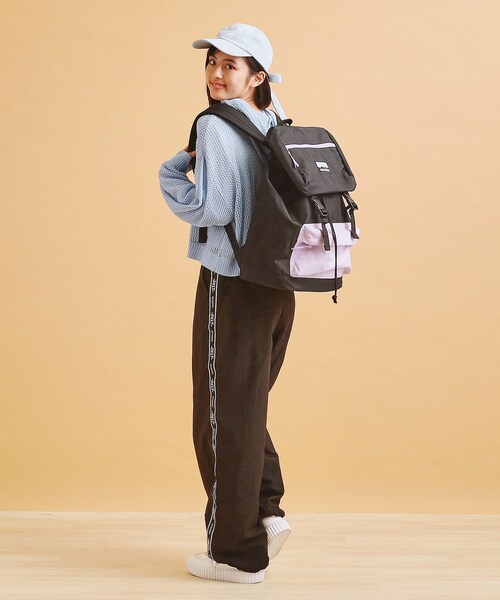 PINK-latte（ピンクラテ）の「【容量約２６．５Ｌ】フラップリュック（バックパック/リュック・キッズ・ホワイト/ライトパープル/ライトブルー・00）」の19枚目の写真