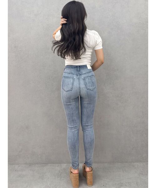 GYDA(ジェイダ)の「H/W GD embossダメージスキニーデニムパンツ(デニムパンツ・レディース・ライトブルー/ブルー・MEDIUM/SMALL/X-SMALL)」の22枚目の写真