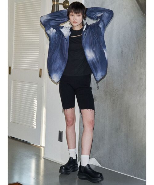 VEQUM（VEQUM）の「【VEQUM】TWIST CUTTING TOPS（Tシャツ/カットソー・レディース・ブラック/ホワイト・FREE）」の4枚目の写真