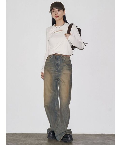 VEQUM（VEQUM）の「【VEQUM】TWIST CUTTING TOPS（Tシャツ/カットソー・レディース・ブラック/ホワイト・FREE）」の9枚目の写真