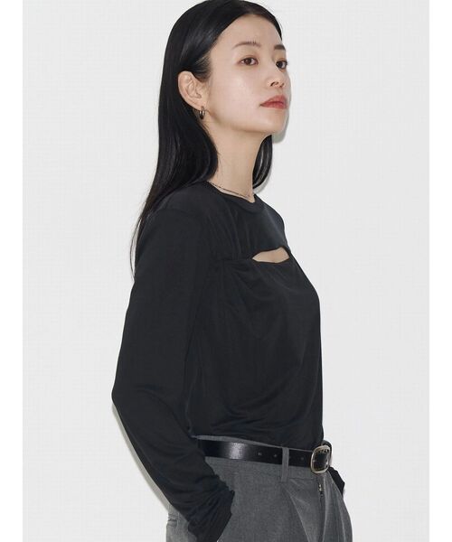 VEQUM（VEQUM）の「【VEQUM】TWIST CUTTING TOPS（Tシャツ/カットソー・レディース・ブラック/ホワイト・FREE）」の14枚目の写真