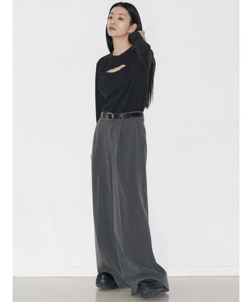 VEQUM（VEQUM）の「【VEQUM】TWIST CUTTING TOPS（Tシャツ/カットソー・レディース・ブラック/ホワイト・FREE）」の16枚目の写真