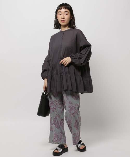 niko and...(ニコアンド)の「プレミアムローンティアードブラウス(シャツ/ブラウス・レディース・ブルー/ホワイト/ラベンダー/チャコール・MEDIUM/LARGE)」の14枚目の写真