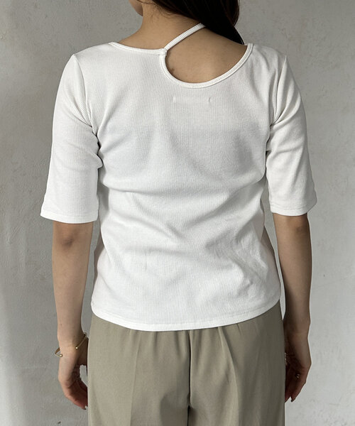 Thevon(ゼボン)の「変形ホルターネック5分袖リブプルオーバー(Tシャツ/カットソー・レディース・ブラウン/ブラック/オリーブ/オフホワイト・FREE)」の14枚目の写真