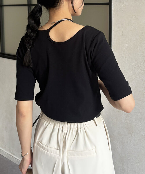 Thevon(ゼボン)の「変形ホルターネック5分袖リブプルオーバー(Tシャツ/カットソー・レディース・ブラウン/ブラック/オリーブ/オフホワイト・FREE)」の18枚目の写真