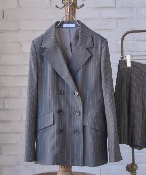 Meline M(メリンエム)の「Timeless Modern Stripe Jacket タイムレスモダンストライプジャケット(テーラードジャケット・レディース・グレー・FREE)」の2枚目の写真