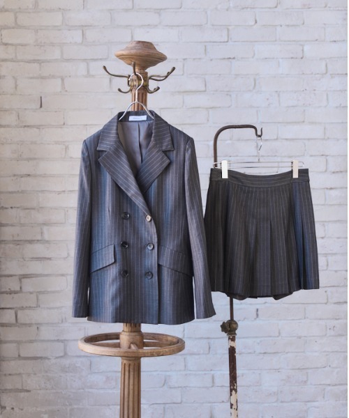 Meline M(メリンエム)の「Timeless Modern Stripe Jacket タイムレスモダンストライプジャケット(テーラードジャケット・レディース・グレー・FREE)」の12枚目の写真