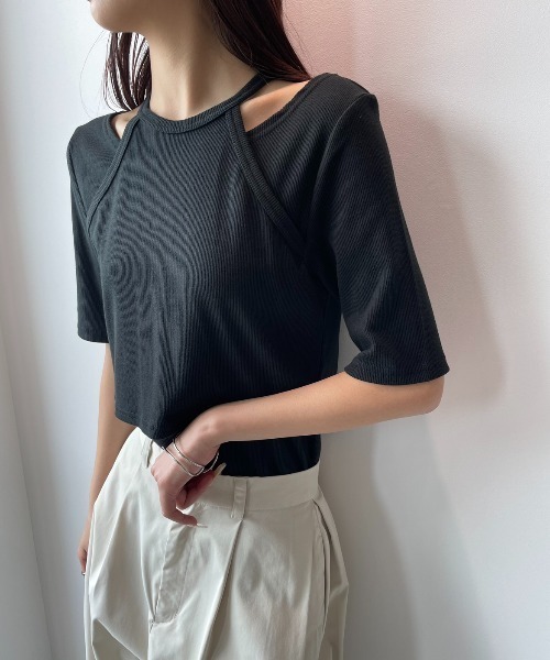 AIC.(エーアイシー)の「ホルターレイヤードリブトップス(Tシャツ/カットソー・レディース・アイボリー/ブラック・FREE)」の7枚目の写真