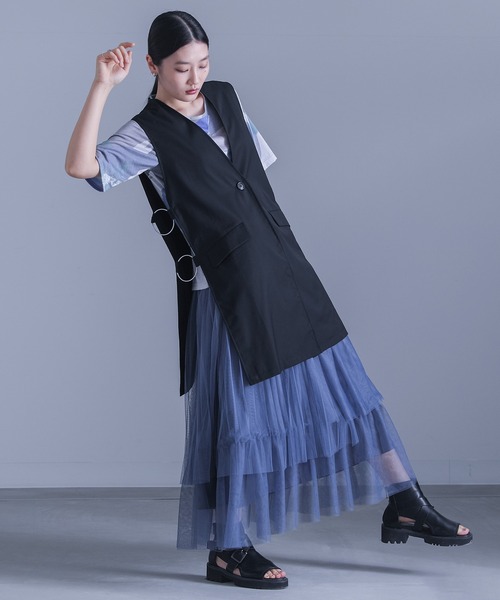 kOhAKU(コハク)の「サイドリングミドル丈ジレ(ベスト・レディース・ブラック/グレー・1/2)」の12枚目の写真