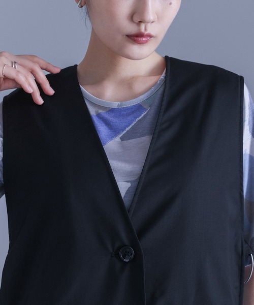 kOhAKU(コハク)の「サイドリングミドル丈ジレ(ベスト・レディース・ブラック/グレー・1/2)」の15枚目の写真