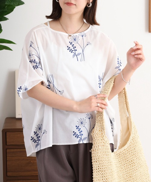BARNDOOR(バーンドア)の「綿ボイル ノースリーブ プルオーバー(シャツ/ブラウス・レディース・ブラック系4/ブラック系2/ホワイト系3/ブルー系4/ネイビー系1/ホワイト系1/ホワイト系2/ネイビー系3・FREE)」の2枚目の写真