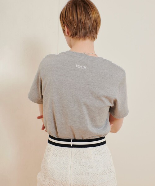 allureville(アルアバイル)の「コンビフォントTシャツ(Tシャツ/カットソー・レディース・オフホワイト/グレー系その他/モカ・2)」の14枚目の写真