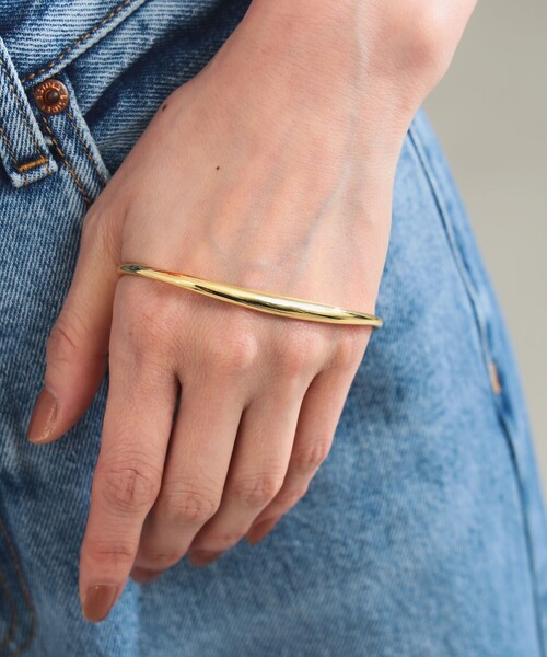 ISOLATION / カーブ パーム バングル イエローゴールド（バングル