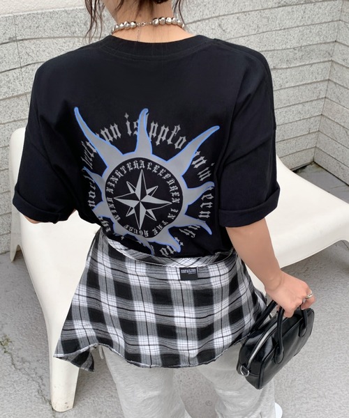 SHEENA(シーナ)の「バックプリントグラフィックオーバーサイズTシャツ(Tシャツ/カットソー・レディース・ブラック/オレンジ/ピンク/ホワイト/ベージュ・M)」の16枚目の写真