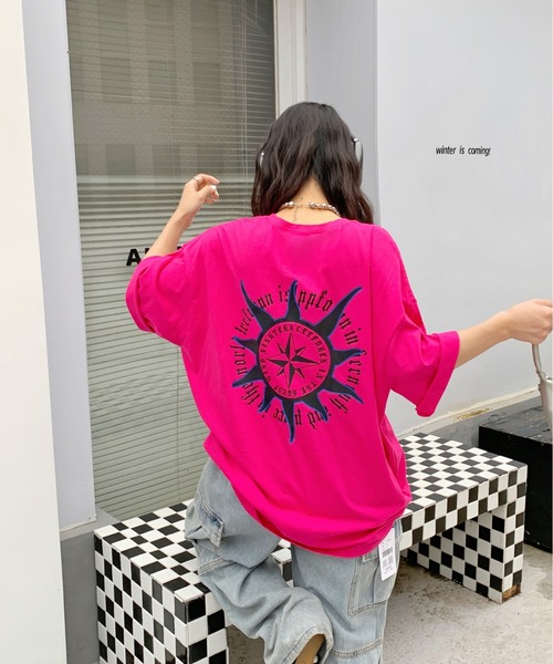 SHEENA(シーナ)の「バックプリントグラフィックオーバーサイズTシャツ(Tシャツ/カットソー・レディース・ブラック/オレンジ/ピンク/ホワイト/ベージュ・M)」の12枚目の写真