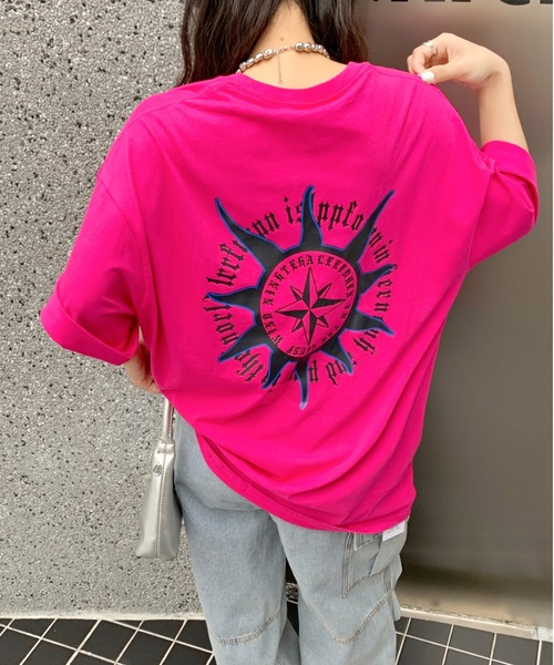 SHEENA(シーナ)の「バックプリントグラフィックオーバーサイズTシャツ(Tシャツ/カットソー・レディース・ブラック/オレンジ/ピンク/ホワイト/ベージュ・M)」の10枚目の写真