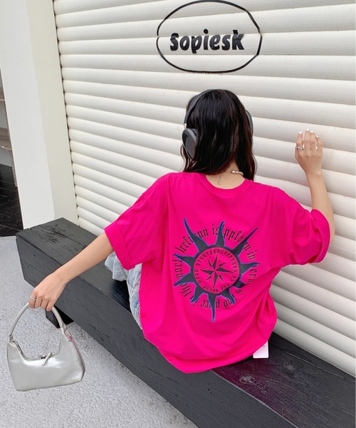 SHEENA(シーナ)の「バックプリントグラフィックオーバーサイズTシャツ(Tシャツ/カットソー・レディース・ブラック/オレンジ/ピンク/ホワイト/ベージュ・M)」の9枚目の写真