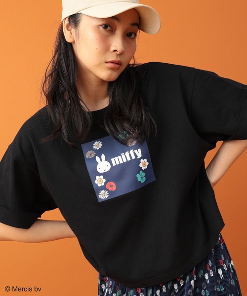 Miffy（ ミッフィー）の「miffy/フラワープリントTシャツ（Tシャツ/カットソー）」 - WEAR