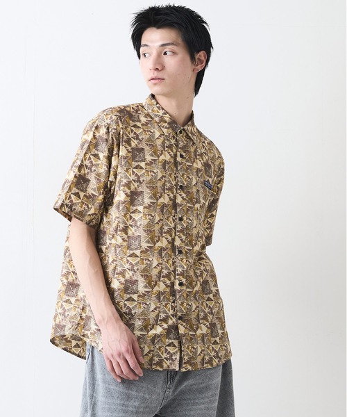 ragged mountain(ラギットマウンテン)の「【RAGGED MOUNTAIN:ラギットマウンテン】【ベタつかないリップル素材】EFFINGHAM/エフィンガム ライトリップル ドライ 総柄シャツ 速乾・軽量 肌離れが良いシボ感 涼しい 半袖シャツ(シャツ/ブラウス・メンズ・ベージュ/ネイビー/グレー/カーキ/ブルー/チャコールグレー/ライトグレー/ピンク・MEDIUM/LARGE/X-LARGE)」の11枚目の写真