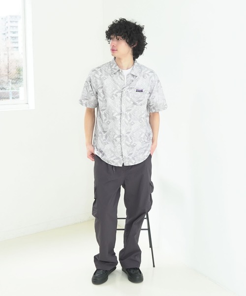 ragged mountain(ラギットマウンテン)の「【RAGGED MOUNTAIN:ラギットマウンテン】【ベタつかないリップル素材】EFFINGHAM/エフィンガム ライトリップル ドライ 総柄シャツ 速乾・軽量 肌離れが良いシボ感 涼しい 半袖シャツ(シャツ/ブラウス・メンズ・ベージュ/ネイビー/グレー/カーキ/ブルー/チャコールグレー/ライトグレー/ピンク・MEDIUM/LARGE/X-LARGE)」の20枚目の写真