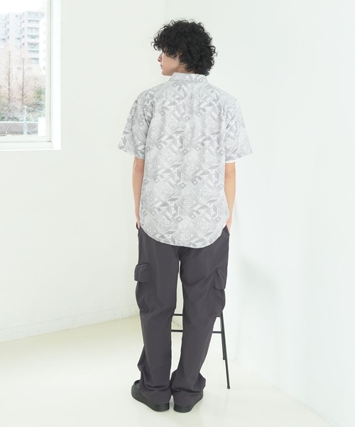 ragged mountain(ラギットマウンテン)の「【RAGGED MOUNTAIN:ラギットマウンテン】【ベタつかないリップル素材】EFFINGHAM/エフィンガム ライトリップル ドライ 総柄シャツ 速乾・軽量 肌離れが良いシボ感 涼しい 半袖シャツ(シャツ/ブラウス・メンズ・ベージュ/ネイビー/グレー/カーキ/ブルー/チャコールグレー/ライトグレー/ピンク・MEDIUM/LARGE/X-LARGE)」の19枚目の写真