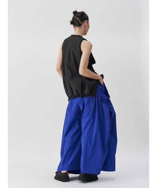 UN3D.（アンスリード）の「DRAPE COCOON TOP / ドレープコクーントップ（Tシャツ/カットソー・レディース・カーキ/ブラック/ホワイト・36/38）」の19枚目の写真