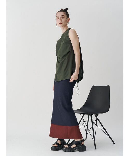 UN3D.（アンスリード）の「DRAPE COCOON TOP / ドレープコクーントップ（Tシャツ/カットソー・レディース・カーキ/ブラック/ホワイト・36/38）」の14枚目の写真