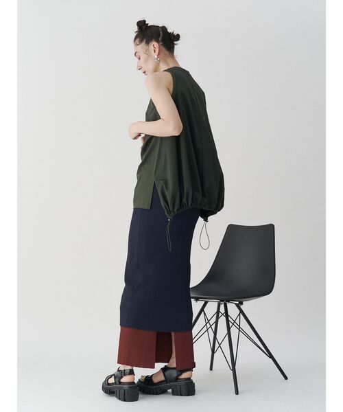 UN3D.（アンスリード）の「DRAPE COCOON TOP / ドレープコクーントップ（Tシャツ/カットソー・レディース・カーキ/ブラック/ホワイト・36/38）」の13枚目の写真