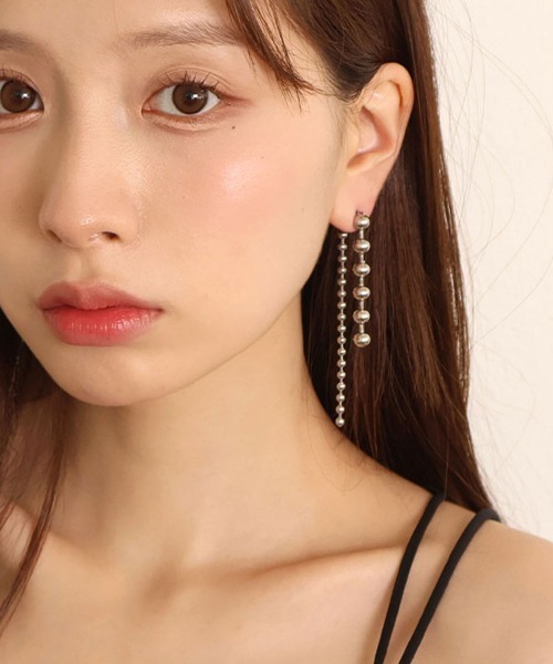 CEMONEMO(セモネモ)の「【金属アレルギー対応】 バックキャッチ ボールチェーン ロング ピアス / サージカルステンレス 316L(ピアス(両耳用)・レディース・ゴールド/シルバー・FREE)」の2枚目の写真