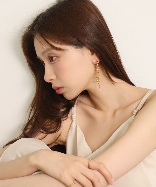 CEMONEMO(セモネモ)の「【金属アレルギー対応】 バックキャッチ ボールチェーン ロング ピアス / サージカルステンレス 316L(ピアス(両耳用)・レディース・ゴールド/シルバー・FREE)」の5枚目の写真