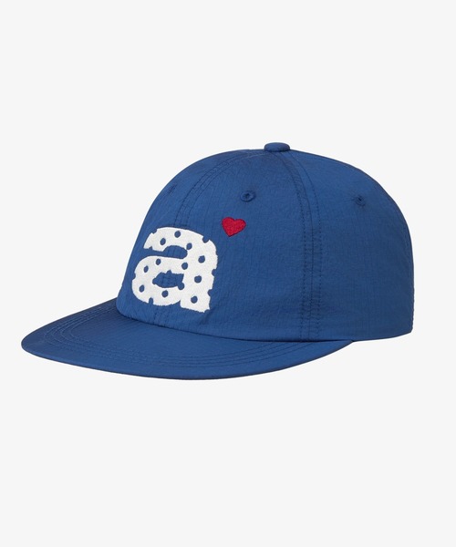 aeae（エーイーエーイー）の「DOT SMALL LETTER NYLON CAP