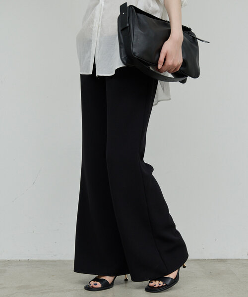 GALLARDAGALANTE（ガリャルダガランテ）の「【好評につき2サイズ登場！】【美脚パンツの新型】ワイドドロストフレアパンツ（その他パンツ・レディース・ブラック/ブラウン・0/1）」の15枚目の写真