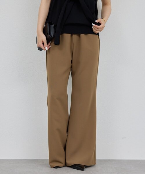 GALLARDAGALANTE（ガリャルダガランテ）の「【好評につき2サイズ登場！】【美脚パンツの新型】ワイドドロストフレアパンツ（その他パンツ・レディース・ブラック/ブラウン・0/1）」の18枚目の写真