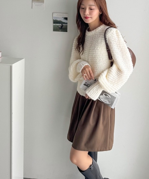 classicalelf(クラシカルエルフ)の「ゆるっとシルエットで大人可愛く!ぽわん袖クルーネックプルオーバー(長袖)(ニット/セーター・レディース・ブルー/グレー/オフホワイト/ブラック/チャコール・LARGE/MEDIUM/SMALL/X-LARGE)」の9枚目の写真