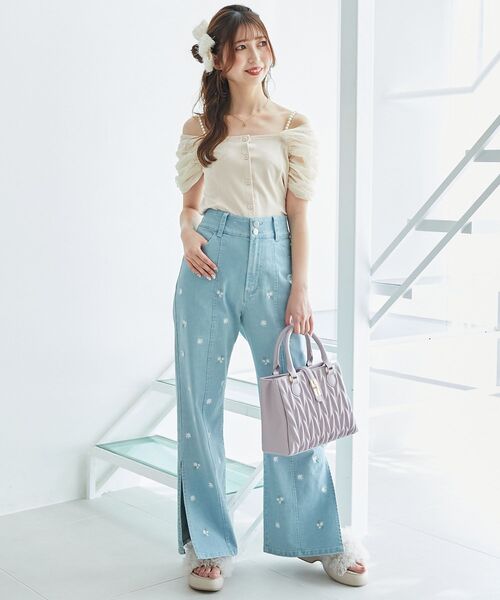 MAJESTIC LEGON(マジェスティックレゴン)の「パールチェーン異素材トップス(Tシャツ/カットソー・レディース・ピンクベージュ/ブラック/グレー・MEDIUM)」の5枚目の写真