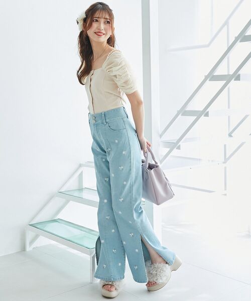 MAJESTIC LEGON(マジェスティックレゴン)の「パールチェーン異素材トップス(Tシャツ/カットソー・レディース・ピンクベージュ/ブラック/グレー・MEDIUM)」の6枚目の写真