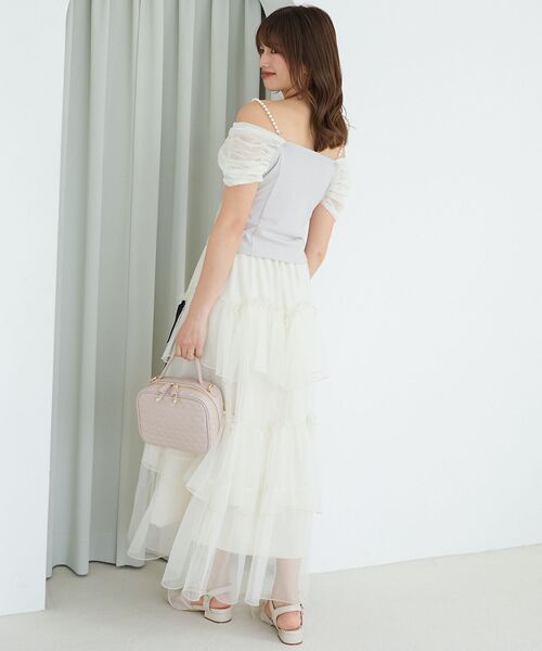 MAJESTIC LEGON(マジェスティックレゴン)の「パールチェーン異素材トップス(Tシャツ/カットソー・レディース・ピンクベージュ/ブラック/グレー・MEDIUM)」の15枚目の写真