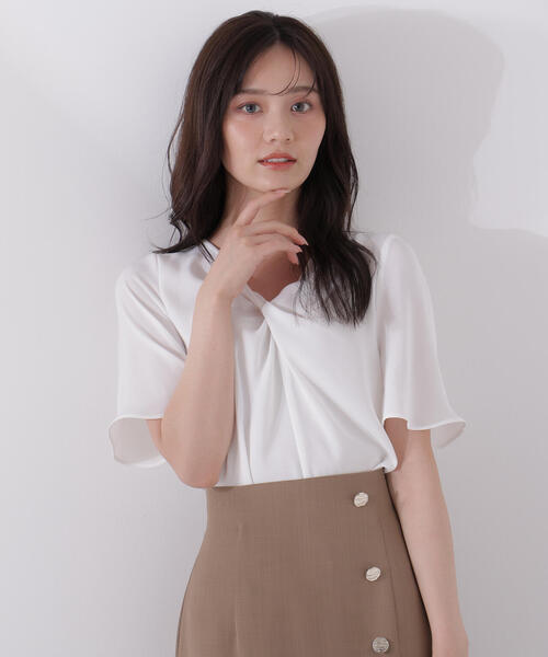 PROPORTION BODY DRESSING（プロポーションボディドレッシング）の「ツイスト半袖ブラウス / 1215210610（シャツ/ブラウス・レディース・ベージュ系その他/ホワイト/ブラウン・MEDIUM/SMALL）」の5枚目の写真