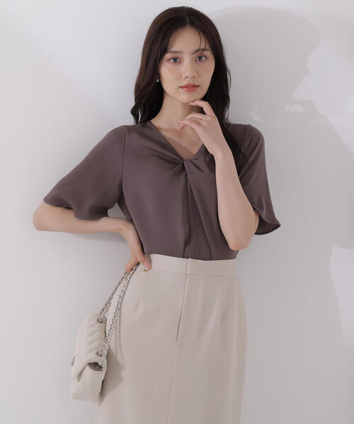 PROPORTION BODY DRESSING（プロポーションボディドレッシング）の「ツイスト半袖ブラウス / 1215210610（シャツ/ブラウス・レディース・ベージュ系その他/ホワイト/ブラウン・MEDIUM/SMALL）」の2枚目の写真