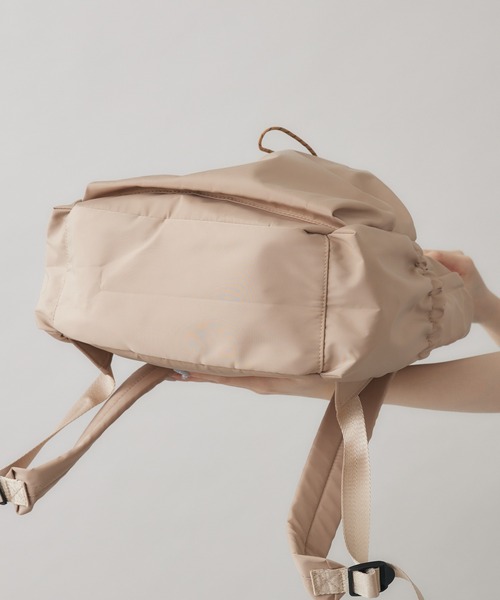 KATHARINE ROSS(キャサリンロス)の「【KATHARINE ROSS】【TREASURE TOPKAPI】ドロストポケットリュック(バックパック/リュック・レディース・ブラック/ベージュ・MEDIUM)」の14枚目の写真