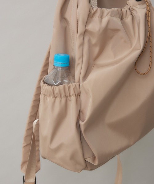 KATHARINE ROSS(キャサリンロス)の「【KATHARINE ROSS】【TREASURE TOPKAPI】ドロストポケットリュック(バックパック/リュック・レディース・ブラック/ベージュ・MEDIUM)」の9枚目の写真