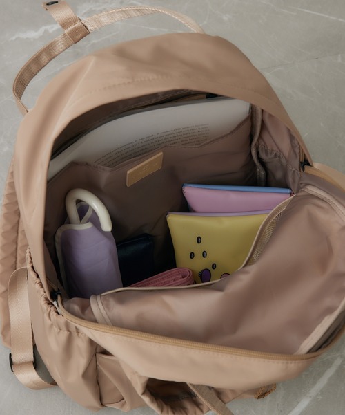 KATHARINE ROSS(キャサリンロス)の「【KATHARINE ROSS】【TREASURE TOPKAPI】ドロストポケットリュック(バックパック/リュック・レディース・ブラック/ベージュ・MEDIUM)」の4枚目の写真