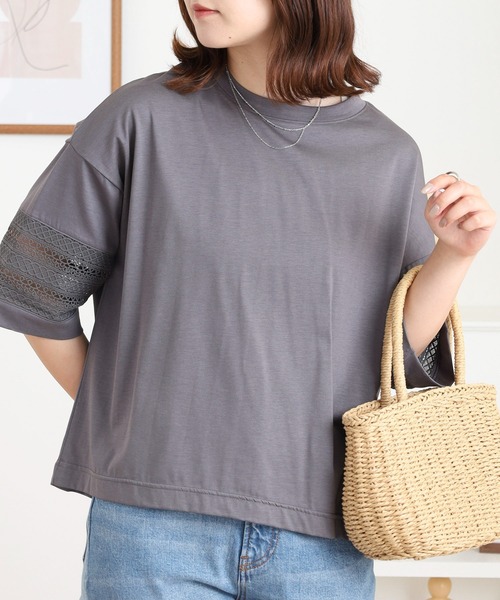 EGLANTINE(エグランティーヌ)の「EGLANTINE 袖レース7分袖カットソー(Tシャツ/カットソー・レディース・ブラック/チャコールグレー・38)」の1枚目の写真